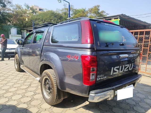 Second-hand 2018 Isuzu D-Max High for sale in Hyderabad-11