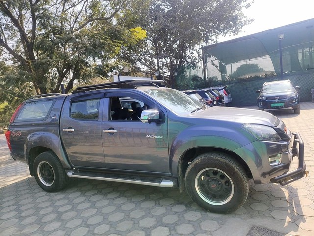 Second-hand 2018 Isuzu D-Max High for sale in Hyderabad-5