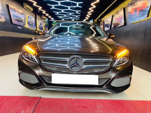 Second-hand 2017 Mercedes-Benz C-Class C 200 Avantgarde Edition C for sale in Nashik-2