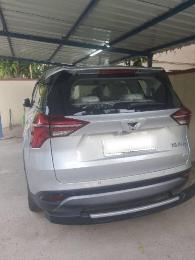 Mahindra XUV700 AX7 7Str Second-hand 2023 Mahindra XUV700 AX7 7Str for sale in Baran-5