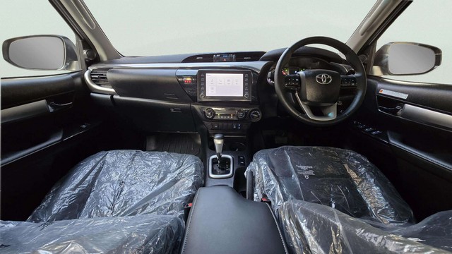 Second-hand 2024 Toyota Hilux High AT for sale in Gurgaon-10