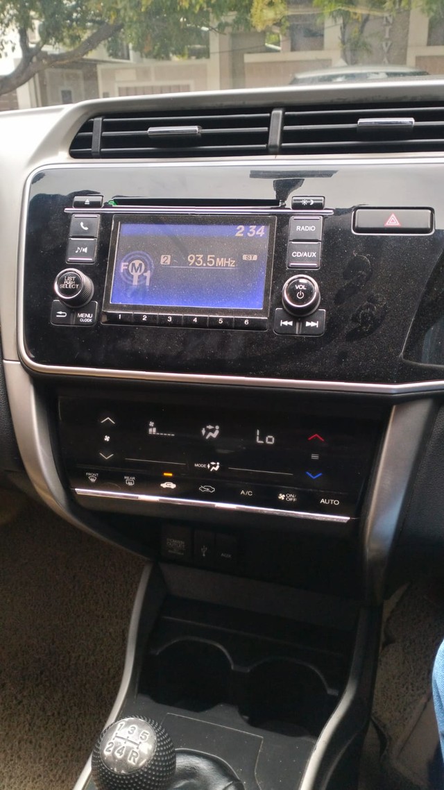 Second-hand 2016 Honda City i VTEC V for sale in Coimbatore-18