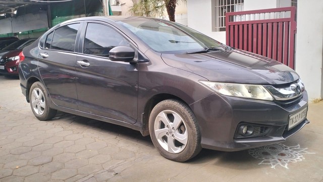 Second-hand 2016 Honda City i VTEC V for sale in Coimbatore-13