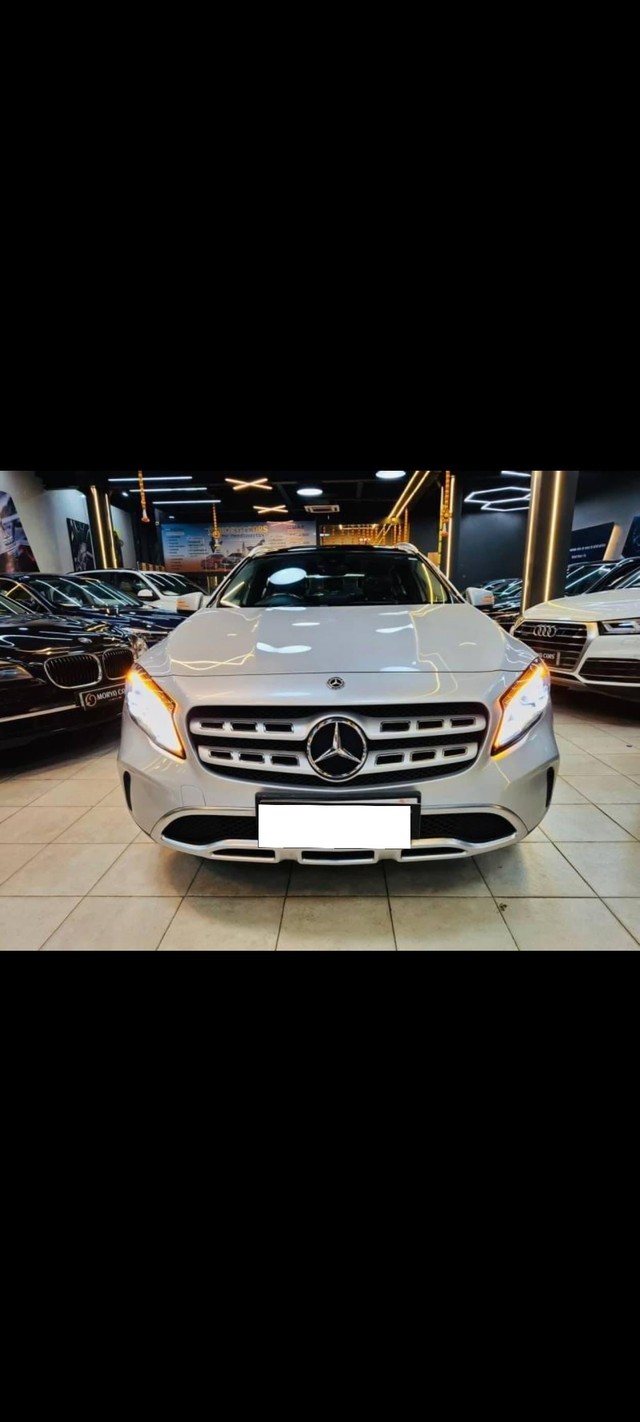 Second-hand 2018 Mercedes-Benz C-Class C 200 Avantgarde Edition C for sale in Nashik-1