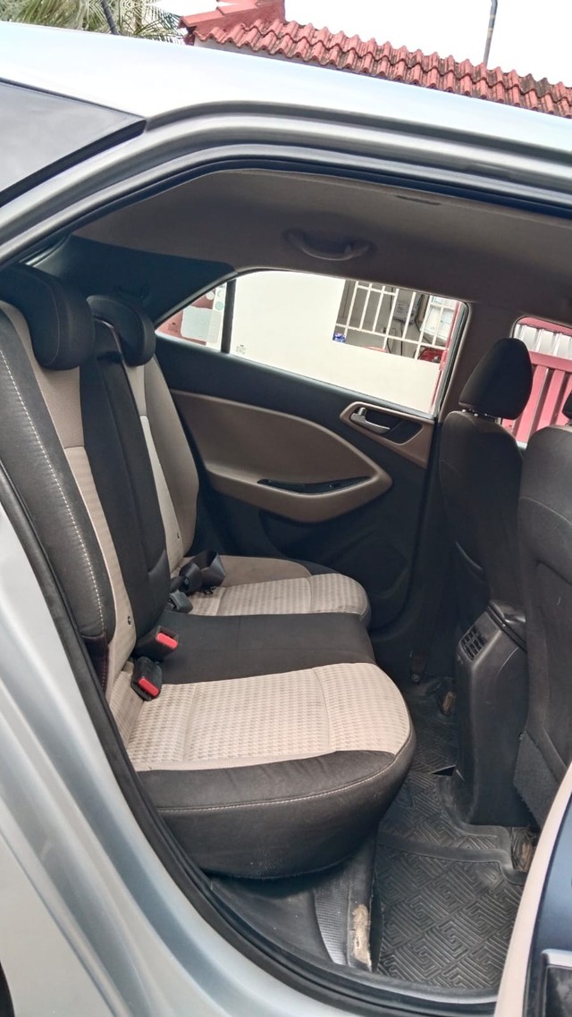 Second-hand 2019 Hyundai i20 Asta Option CVT BSIV for sale in Coimbatore-15