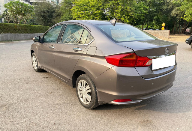 Second-hand 2015 Honda City i VTEC CVT VX for sale in New Delhi-2