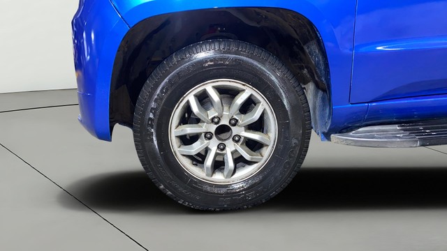 Second-hand 2016 Mahindra TUV 300 T8 for sale in Kolkata-25