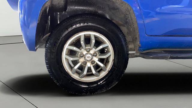 Second-hand 2016 Mahindra TUV 300 T8 for sale in Kolkata-24