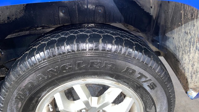 Second-hand 2016 Mahindra TUV 300 T8 for sale in Kolkata-31