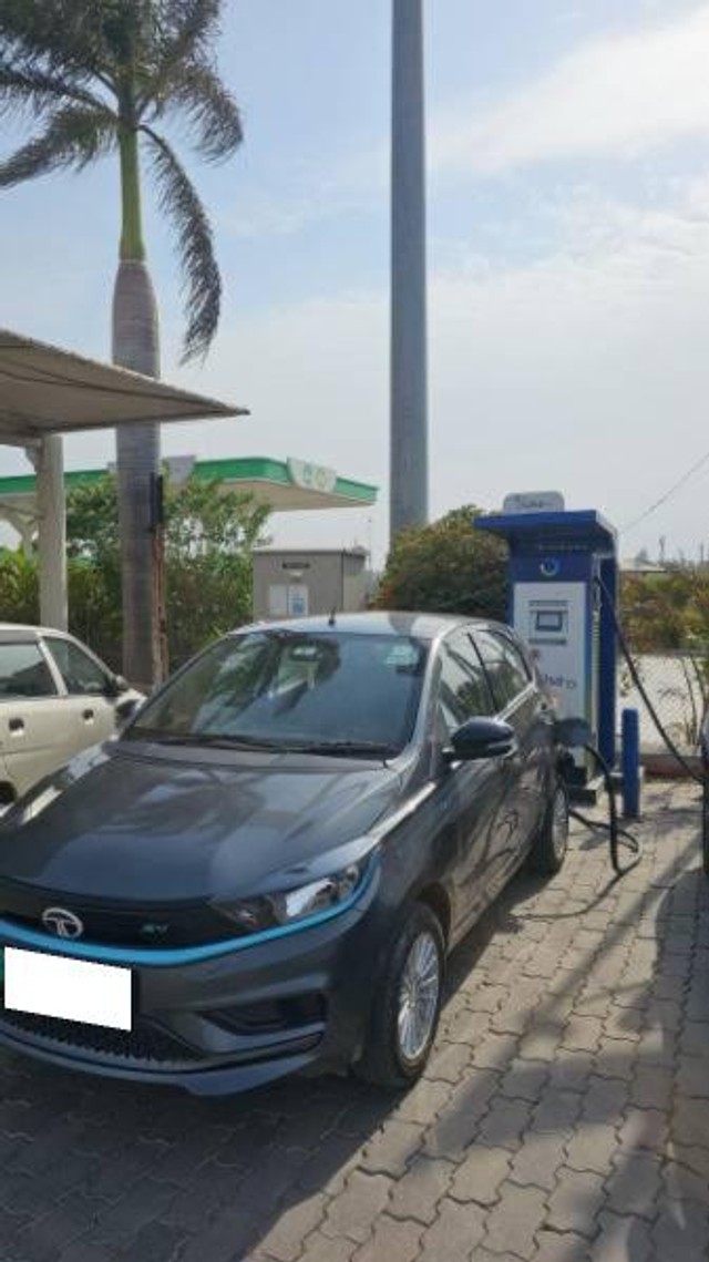Tata Tiago EV XT MR Second-hand 2024 Tata Tiago EV XT MR for sale in Ludhiana-1