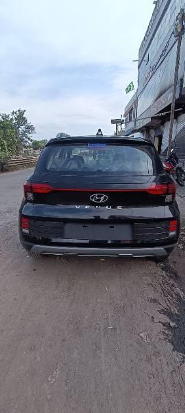 Second-hand 2025 Hyundai Venue S for sale in Burhanpur-2