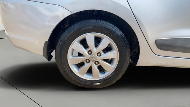 Second-hand 2015 Hyundai Xcent 1.2 Kappa S Option for sale in Ahmedabad-24