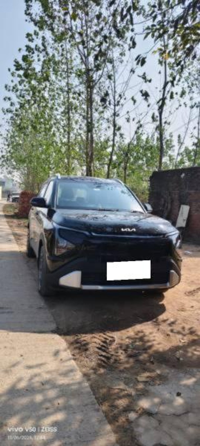 Second-hand 2025 Kia Carens Gravity Diesel for sale in Bareilly-1