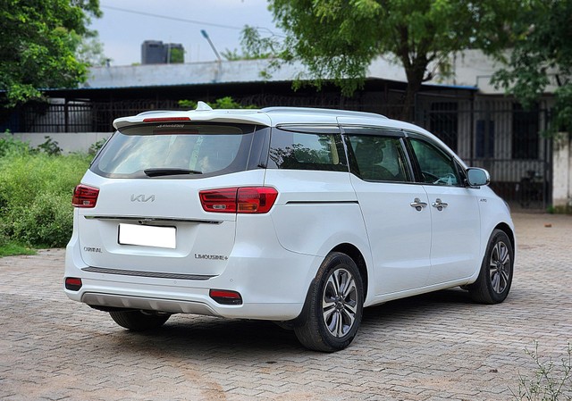 Second-hand 2022 Kia Carnival Limousine Plus for sale in New Delhi-8
