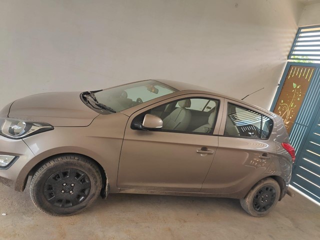 Second-hand 2014 Hyundai i20 Magna 1.4 CRDi (Diesel) for sale in Bijnor-1