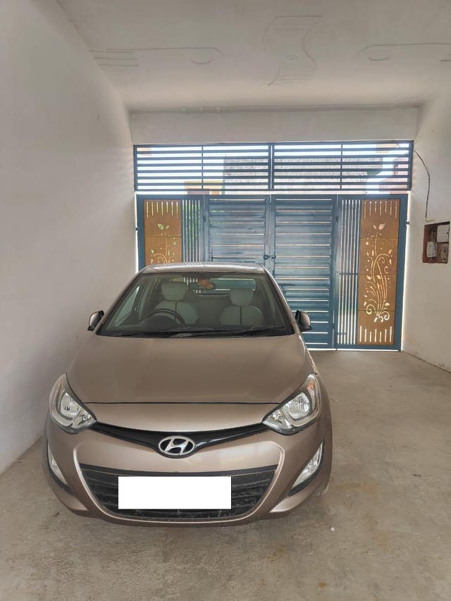 Second-hand 2014 Hyundai i20 Magna 1.4 CRDi (Diesel) for sale in Bijnor-2