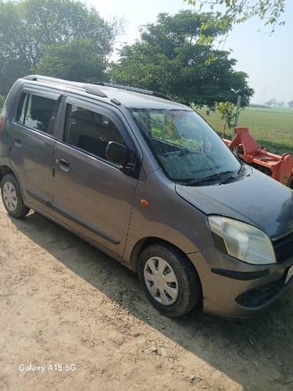 Second-hand 2013 Maruti Suzuki Wagon R LXI CNG for sale in Hathras