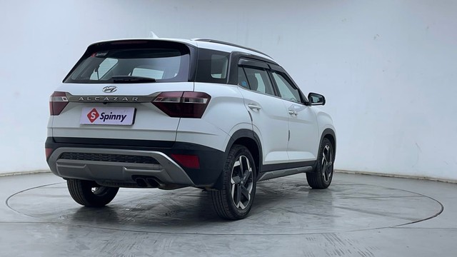 Second-hand 2022 Hyundai Alcazar Platinum AE 7Str Diesel for sale in Hyderabad-3