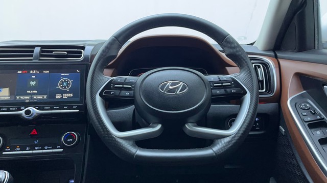 Second-hand 2022 Hyundai Alcazar Platinum AE 7Str Diesel for sale in Hyderabad-33