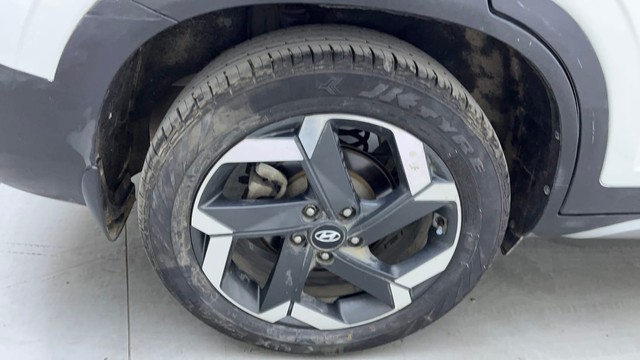 Second-hand 2022 Hyundai Alcazar Platinum AE 7Str Diesel for sale in Hyderabad-18