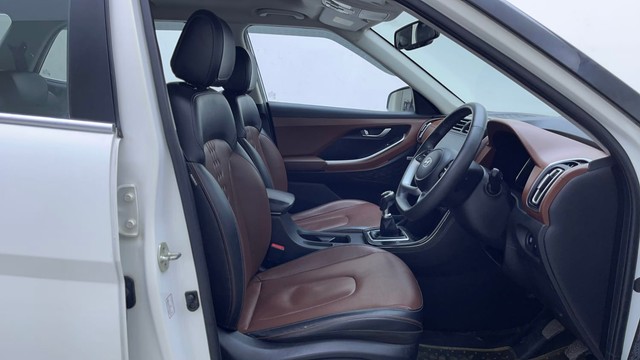 Second-hand 2022 Hyundai Alcazar Platinum AE 7Str Diesel for sale in Hyderabad-15