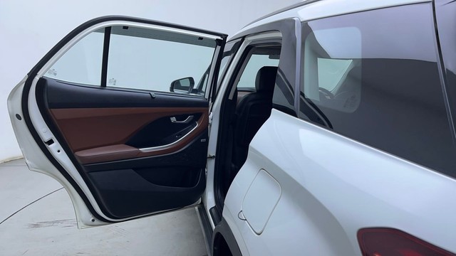 Second-hand 2022 Hyundai Alcazar Platinum AE 7Str Diesel for sale in Hyderabad-26