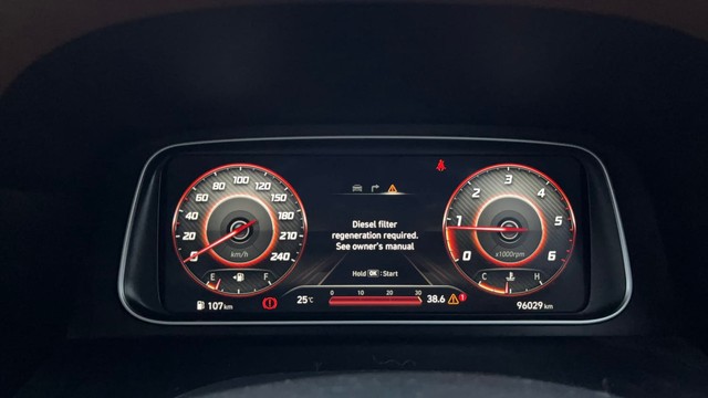 Second-hand 2022 Hyundai Alcazar Platinum AE 7Str Diesel for sale in Hyderabad-13