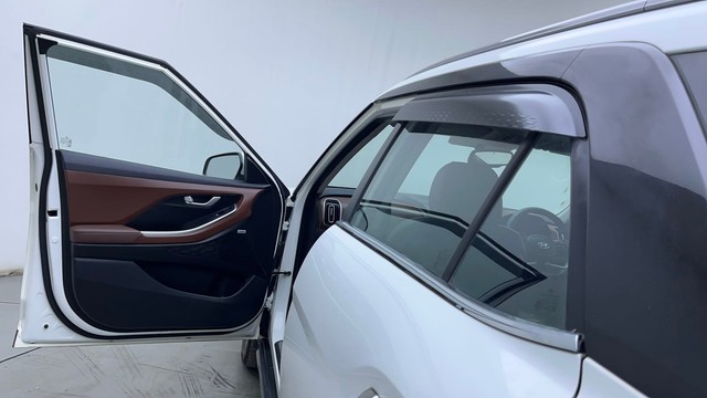 Second-hand 2022 Hyundai Alcazar Platinum AE 7Str Diesel for sale in Hyderabad-30