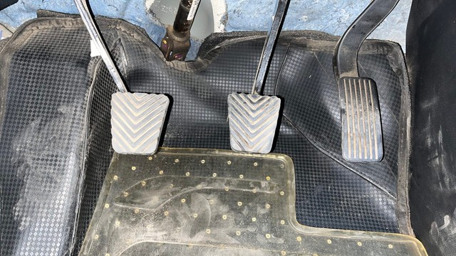 Second-hand 2022 Hyundai Alcazar Platinum AE 7Str Diesel for sale in Hyderabad-14