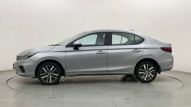 Second-hand 2022 Honda City VX MT for sale in Thane-6
