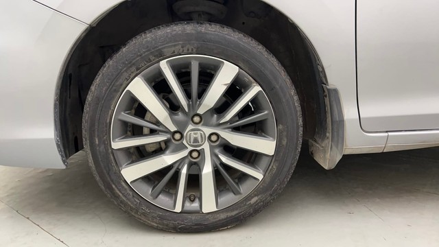 Second-hand 2022 Honda City VX MT for sale in Thane-20