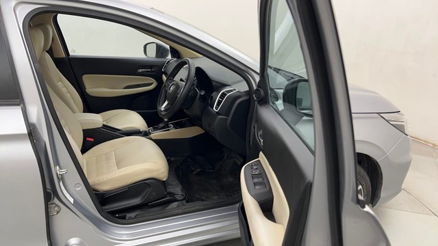 Second-hand 2022 Honda City VX MT for sale in Thane-15