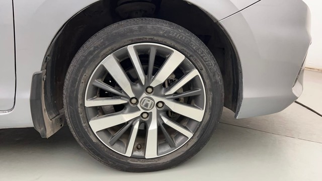 Second-hand 2022 Honda City VX MT for sale in Thane-17