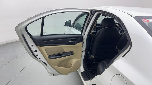 Second-hand 2023 Honda Amaze V CVT for sale in Karnal-32