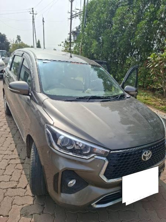 Second-hand 2024 Toyota Rumion S CNG for sale in Khopoli-14