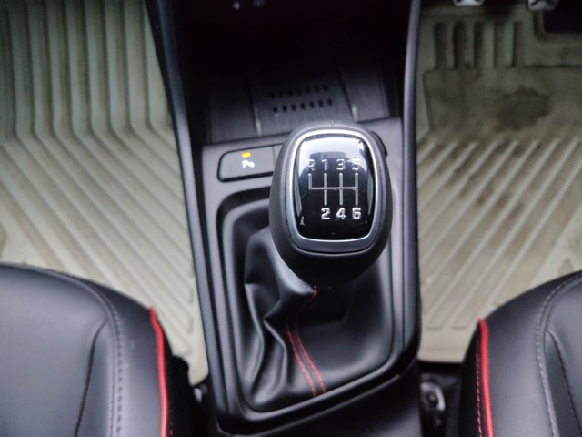 Second-hand 2024 Hyundai Verna SX Turbo for sale in Visakhapatnam-12