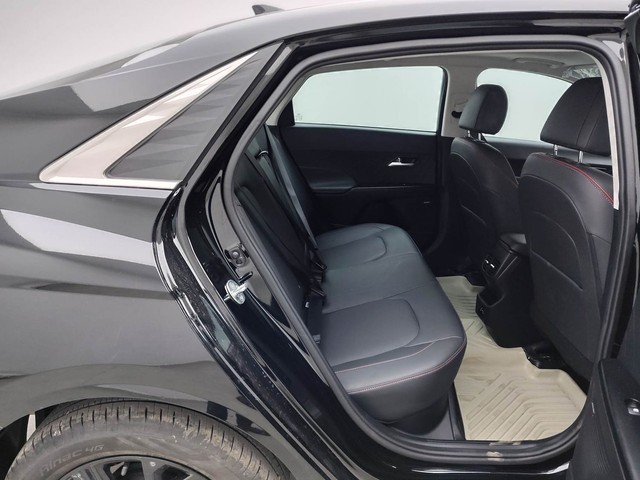 Second-hand 2024 Hyundai Verna SX Turbo for sale in Visakhapatnam-34