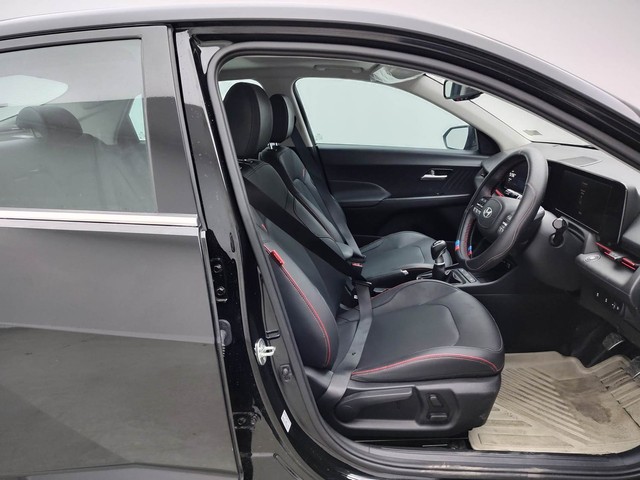 Second-hand 2024 Hyundai Verna SX Turbo for sale in Visakhapatnam-15