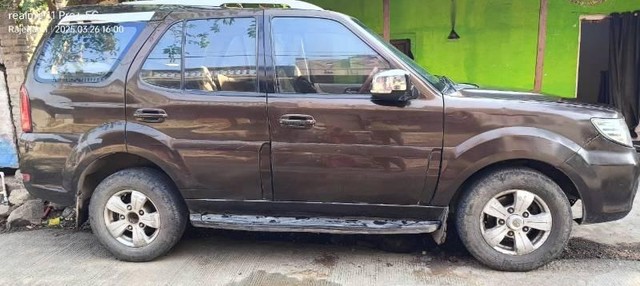 Second-hand 2013 Tata Safari Storme VX for sale in Buldhana-1