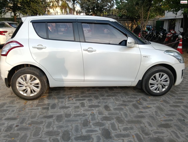 Second-hand 2014 Maruti Swift ZXI for sale in Coimbatore-3