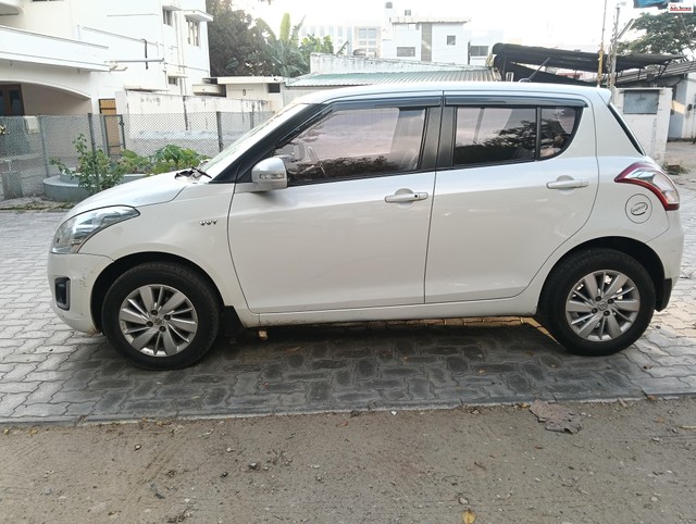 Second-hand 2014 Maruti Swift ZXI for sale in Coimbatore-2