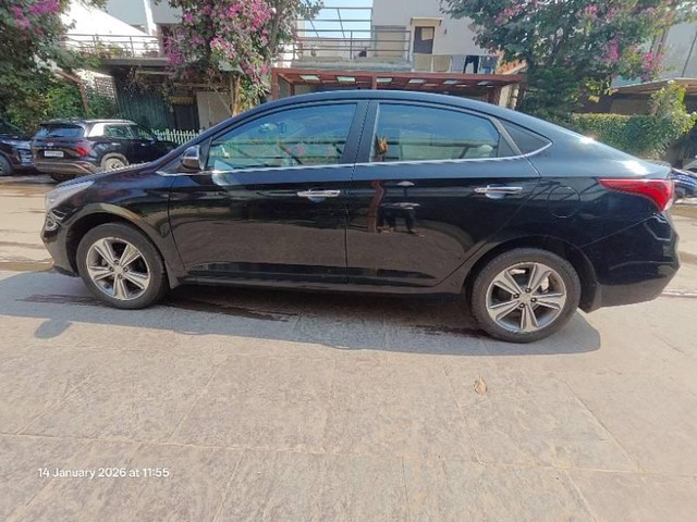 Second-hand 2018 Hyundai Verna VTVT 1.6 AT SX Option for sale in Raipur-3