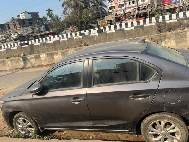 Second-hand 2020 Honda Amaze VX Petrol for sale in Kamrup-2