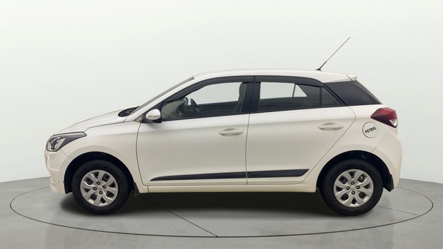 Second-hand 2016 Hyundai i20 Sportz 1.2 for sale in Bangalore-5