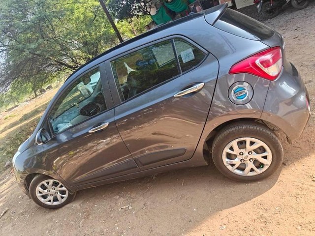 Hyundai Grand i10 Sportz Second-hand 2017 Hyundai Grand i10 Sportz for sale in Durg-2