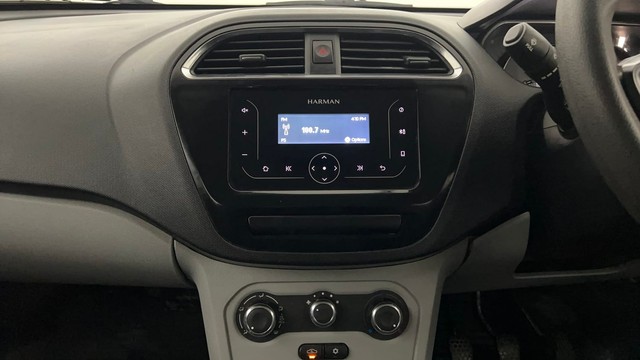 Second-hand 2023 Tata Tiago XT for sale in Lucknow-30