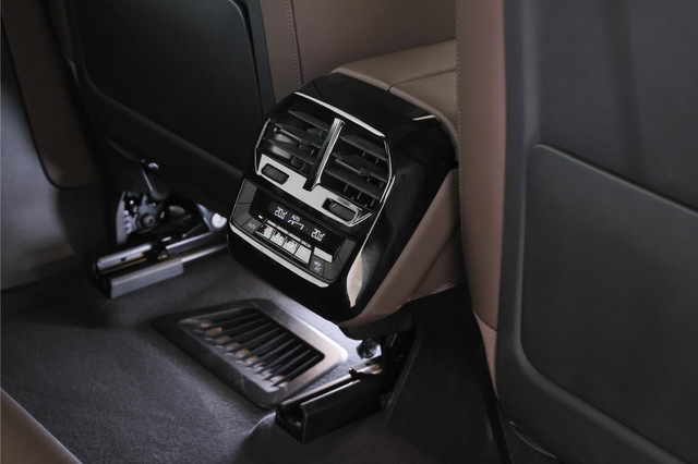 Second-hand 2024 BMW iX xDrive50 for sale in Gurgaon-11