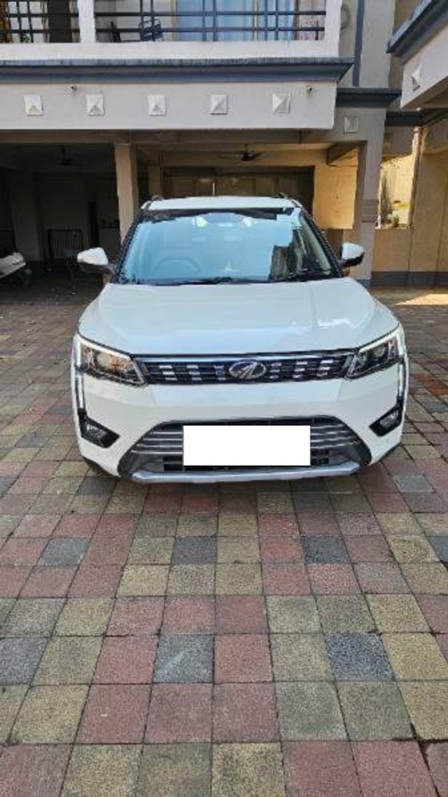 Second-hand 2022 Mahindra XUV300 W8 Option Diesel BSVI for sale in Badlapur-0