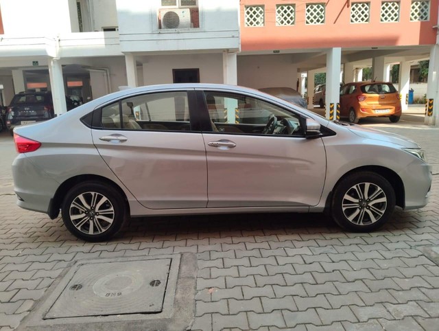 Second-hand 2021 Honda City V MT for sale in Chennai-1