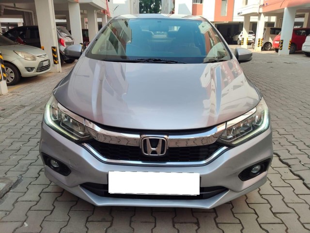 Second-hand 2021 Honda City V MT for sale in Chennai-5